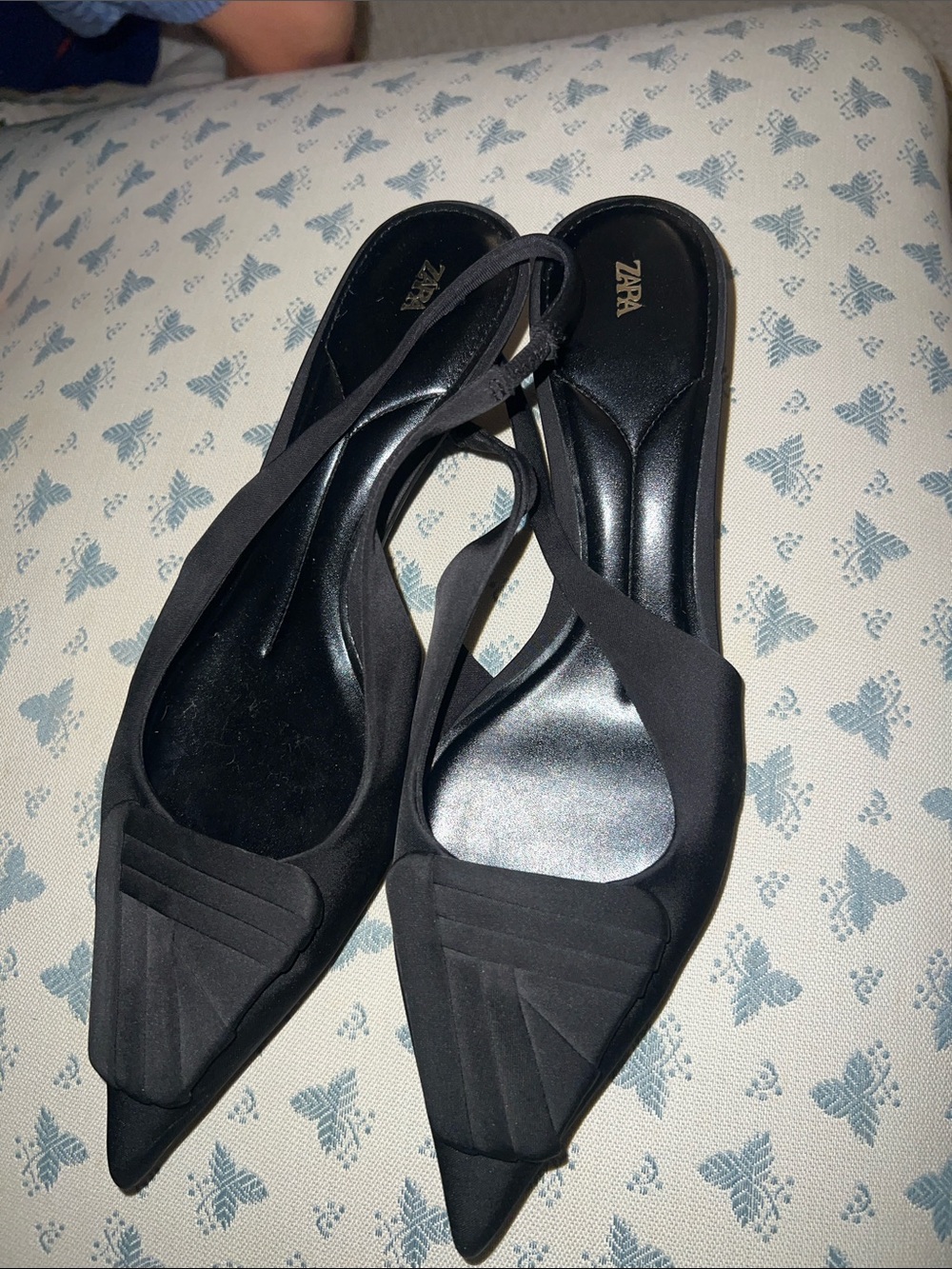 Zara Black Pointed Slingback Pumps with Strap Detail - Picture 2 of 12
